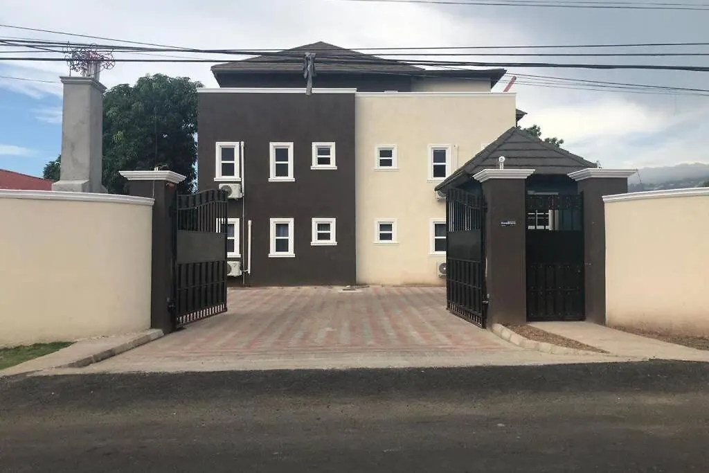The Sundown Apartments Four Roads