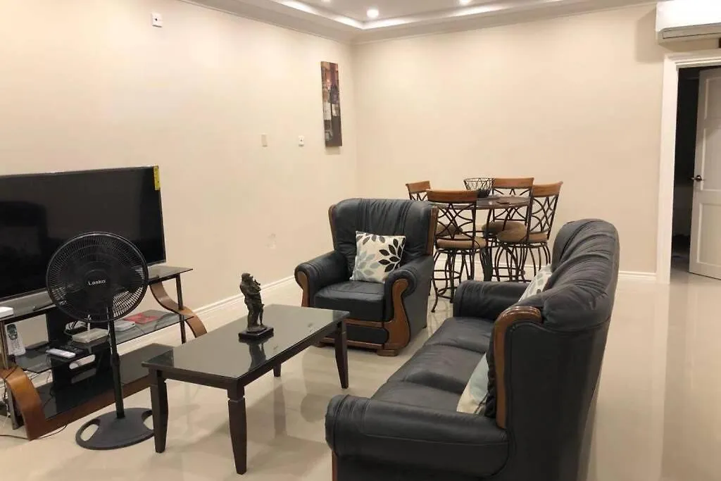 The Sundown Apartments Four Roads Jamajka